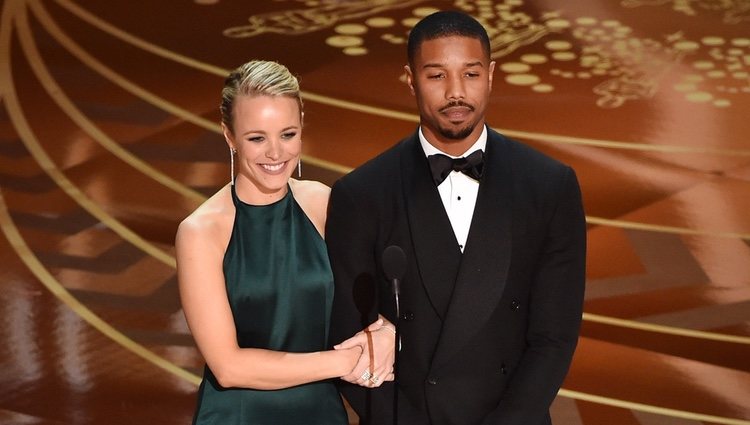 Rachel McAdams y Michael B. Jordan en la gala de los Premios Oscar 2016