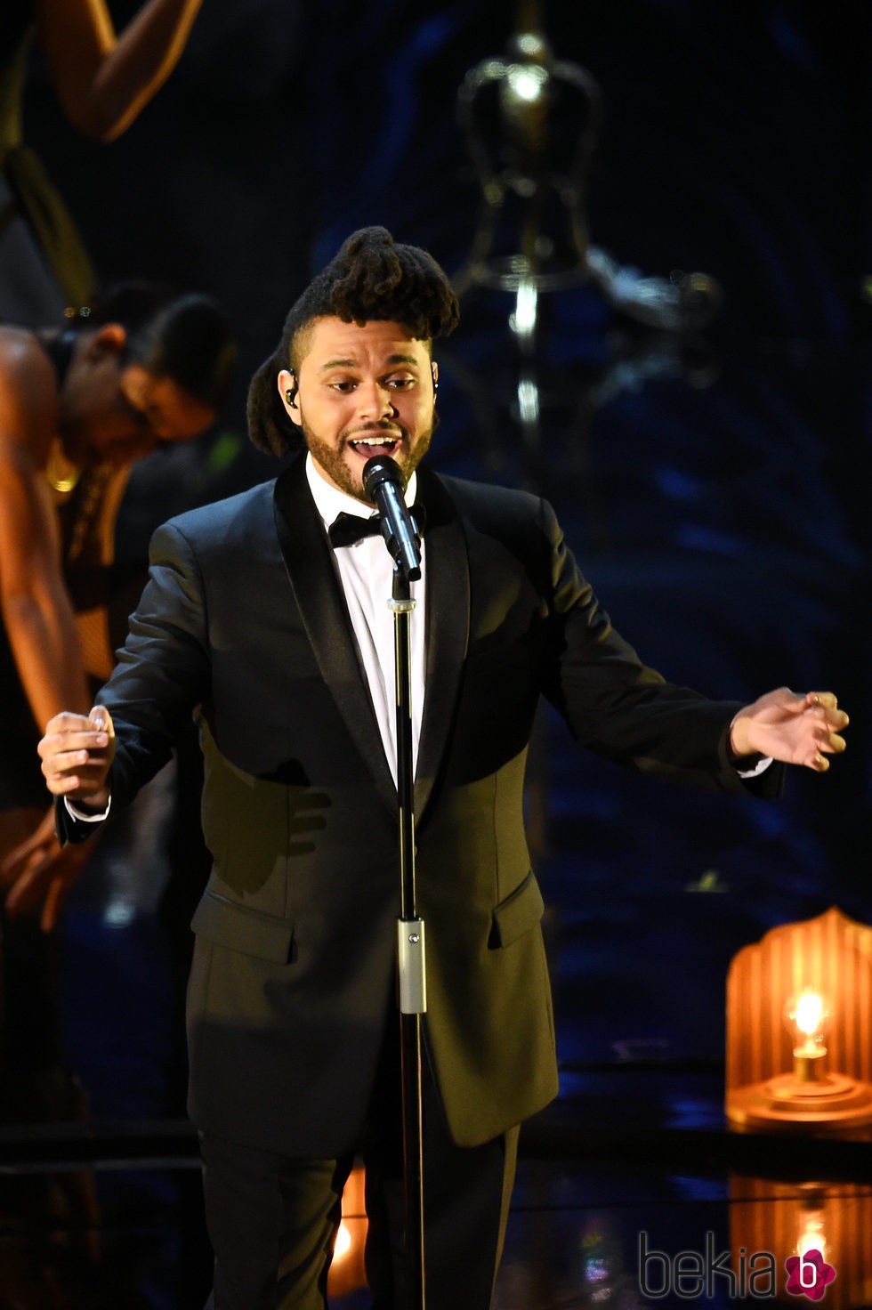 The Weeknd durante su actuación en la gala de los Premios Oscar 2016