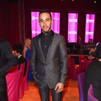 Lewis Hamilton en la fiesta de Elton John tras los Oscar 2016