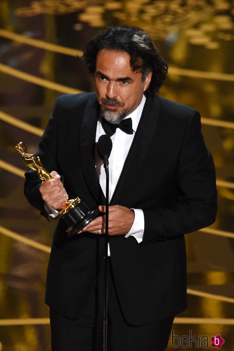 Alejandro Gonzalez Iñárritu recogiendo su Oscar 2016 a Mejor Director