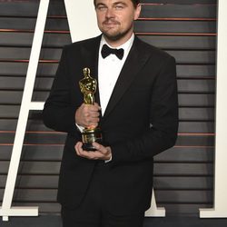 Leonardo DiCaprio en la fiesta de Vanity Fair tras los Oscar 2016