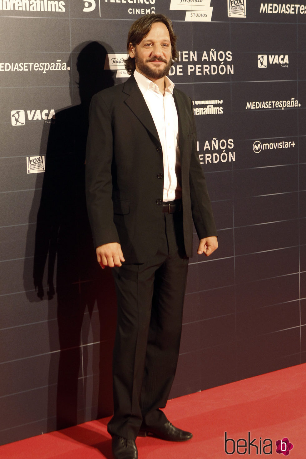 Rodrigo de la Serna en el estreno de la película 'Cien años de perdón'