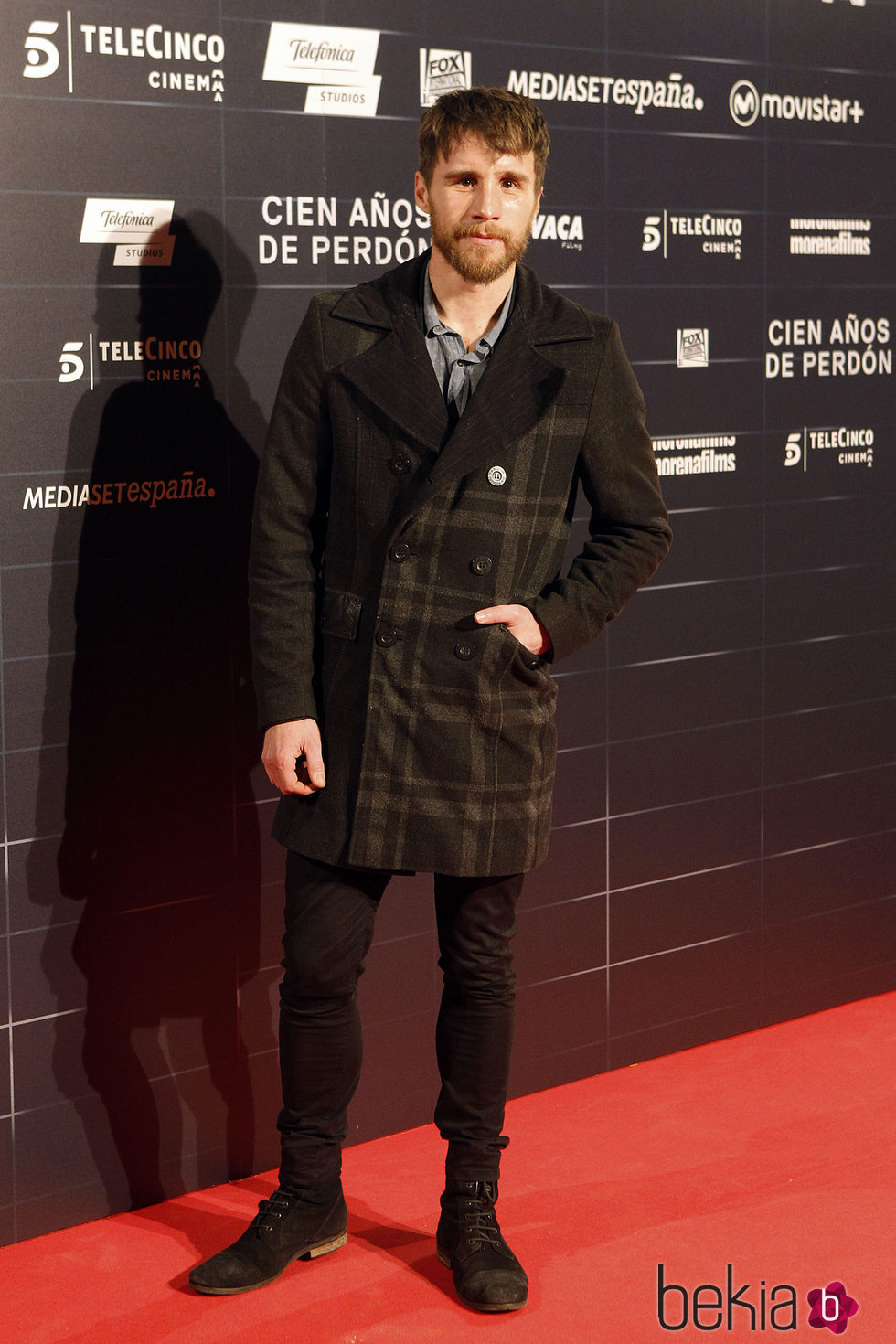 Bernabé Fernández en el estreno de la película 'Cien años de perdón'