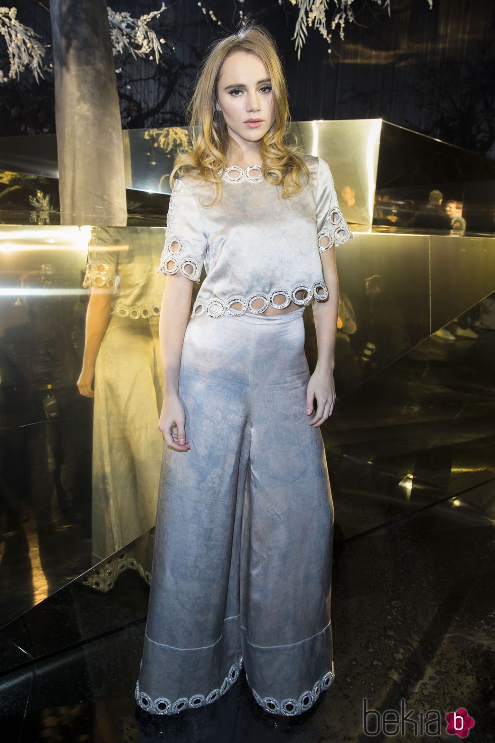 Suki Waterhouse durante el desfile de 'H&M Studio' en la Fashion Week de París Otoño/Invierno 2016/2017