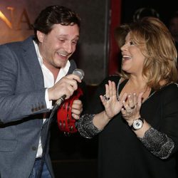 Juan Peña con Terelu Campos en la fiesta de su 36 cumpleaños