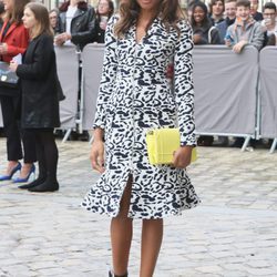 Naomie Harris en el desfile de Christian Dior en Paris Fashion Week otoño/invierno 2016/2017