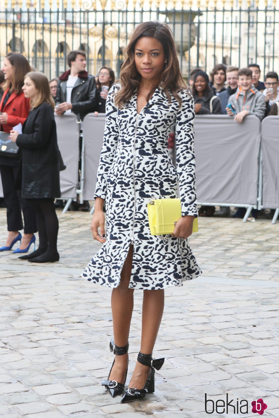 Naomie Harris en el desfile de Christian Dior en Paris Fashion Week otoño/invierno 2016/2017