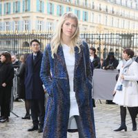 Anja Rubik en el desfile de Christian Dior en Paris Fashion Week otoño/invierno 2016/2017