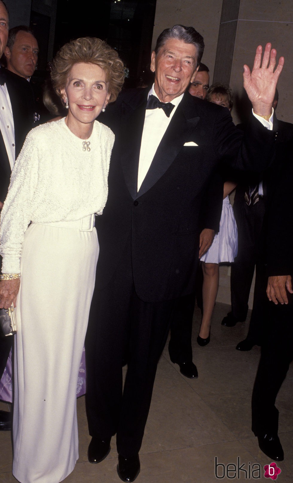 Nancy Reagan y su marido Ronald Reagan en una gala benéfica