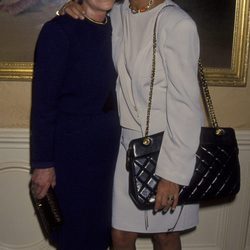 Nancy Reagan y Sophia Loren en el hotel Beverly Wilshire en Beverly Hills en 1993