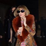 Anna Wintour en el front row del desfile de Givenchy en Paris Fashion Week otoño/invierno 2016/2017