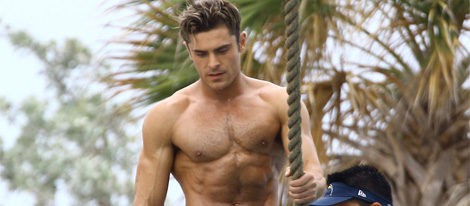 Zac Efron luce músculos en el set de rodaje de 'Baywatch'