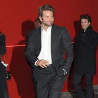 Bradley Cooper en la fiesta L'Oreal Paris Red Obsession