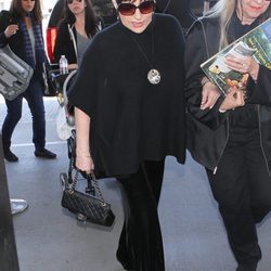 Liza Minelli en el aeropuerto de Los Ángeles