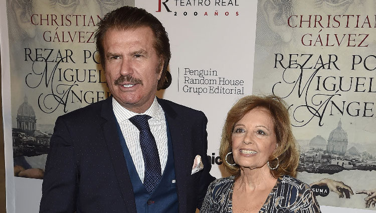 Bigote Arrocet y María Teresa Campos en la presentación del libro 'Reza por Miguel Ángel'