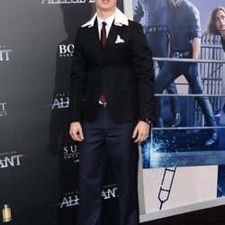 Ansel Elgort en el estreno 'La serie Divergente: Leal'