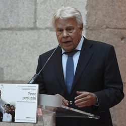 Felipe González en la presentación del libro "Preso pero libre" en Madrid