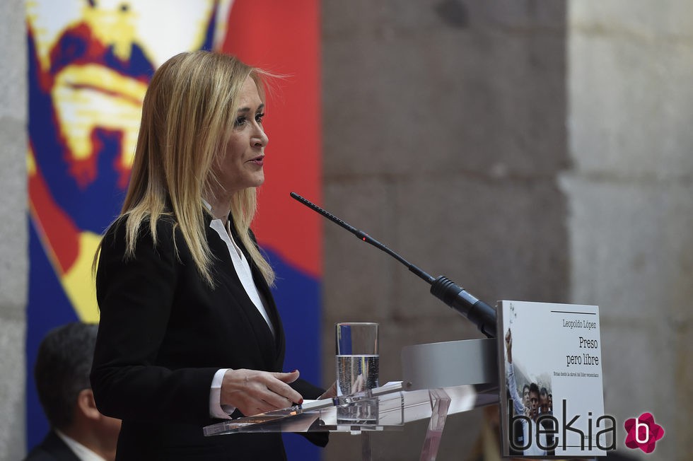 Cristina Cifuentes en la presentación del libro 