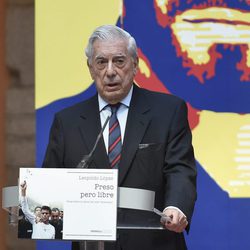 Mario Vargas Llosa en la presentación del libro "Preso pero libre" en Madrid