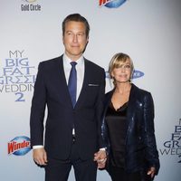 John Corbett y Bo Derek en el estreno de 'Mi gran boda griega 2' en Nueva York