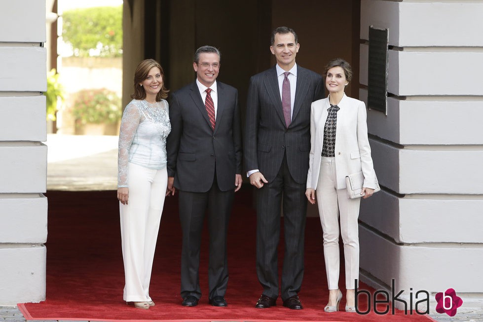 Los Reyes Felipe y Letizia con el Gobernador de Puerto Rico y su mujer