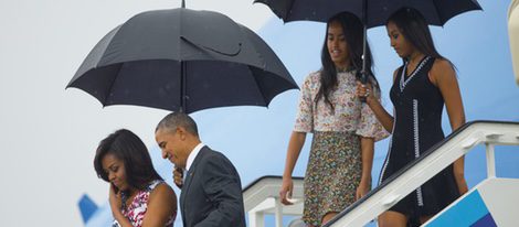 Barack Obama y su familia tras su llegada a Cuba