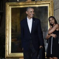 Barack Obama junto a su familia visitando el museo de La Habana