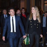 Antonio Banderas y Nicole Kimpel durante la Semana Santa de Málaga 2016