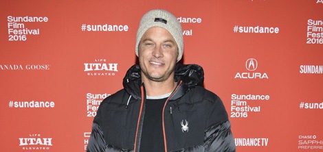 Travis Fimmel en la premiere de 'Maggie's Plan' durante el Festival de Sundance 2016