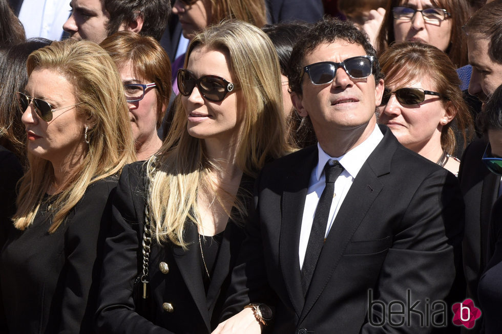 Antonio Banderas y Nicole Kimpel en la procesión del Cristo de la Buena Muerte