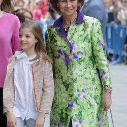 La Reina Sofía con la Infanta Sofía en la Misa de Pascua 2016