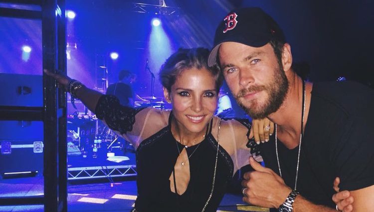 Elsa Pataky y Chris Hemsworth en el Byron Bay Bluesfest