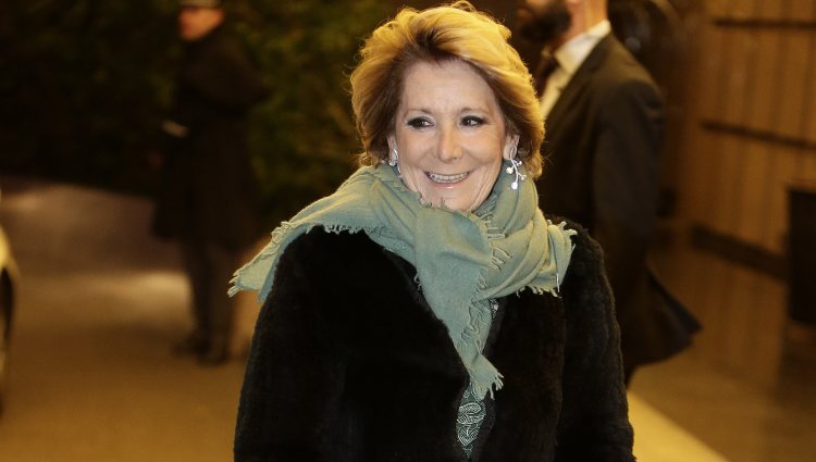 Esperanza Aguirre en el 80 cumpleaños de Mario Vargas Llosa