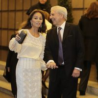 Mario Vargas Llosa, muy enamorado de Isabel Preysler en su 80 cumpleaños