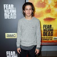 Aramis Knight en el estreno de 'Fear the Walking Dead' en Los Angeles