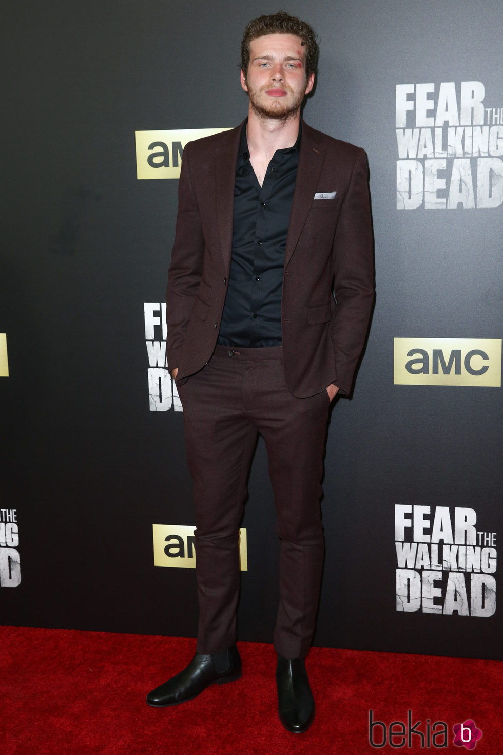 Oliver Stark en el estreno de 'Fear the Walking Dead' en Los Angeles