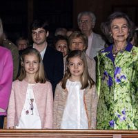 La Reina Sofía con la Princesa Leonor y la Infanta Sofía en la Misa de Pascua en Mallorca 2016