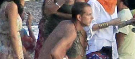 Andrea Casiraghi desnudo en la playa