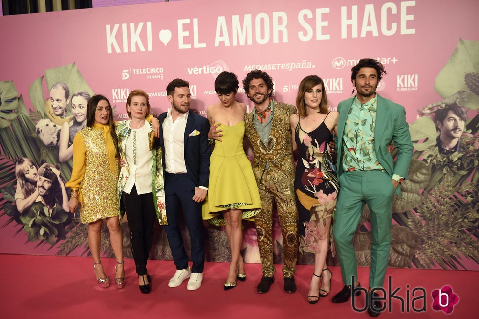 Paco León, Belén Cuesta, David Mora, Mari Paz Sayago, Natalia de Molina, Álex García y Candela Peña en el estreno de 'Kiki'