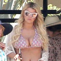 Jessica Simpson en bikini de vacaciones en Cabo San Lucas