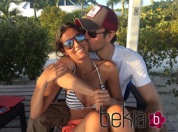 Enrique Iglesias junto a su hermana Ana Boyer