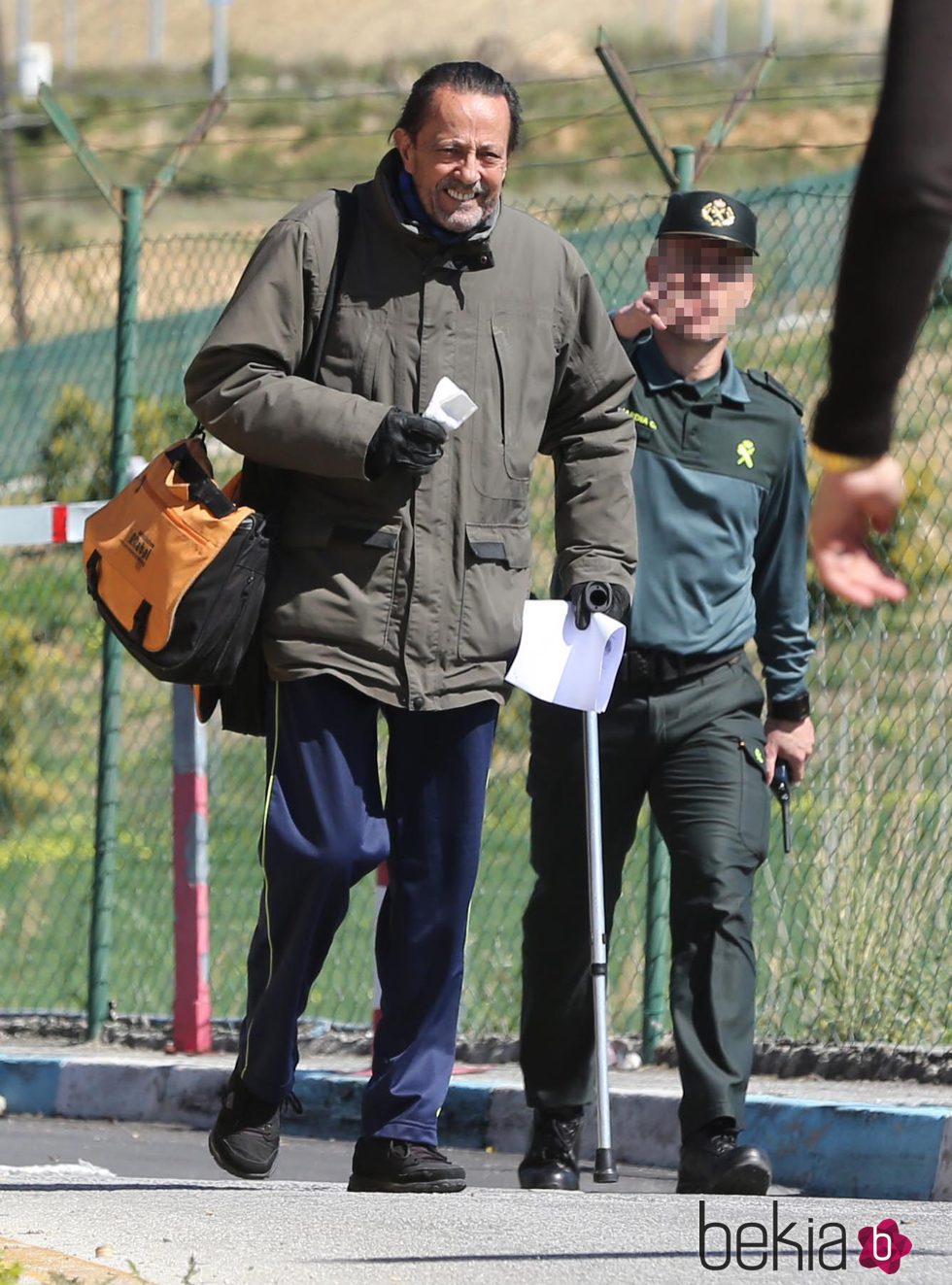 Julián Muñoz saliendo de la cárcel tras la concesión del tercer grado