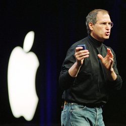 Steve Jobs en la MacWorld de 2002