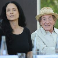 Sonia Braga y Bob Wells en la presentación de 'The wine of summer' en Barcelona