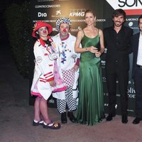 Judith Mascó, Santi Millán y Carlos Checa en una gala de la Fundación Theodora