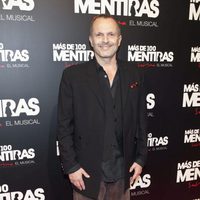 Miguel Bosé en el estreno del musical 'Más de 100 mentiras'