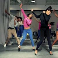 Beyonce bailando durante la grabación de su nuevo videoclip 'Countdown'