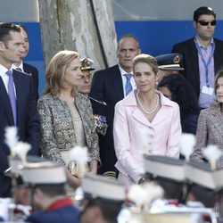 Los Duques de Palma, la Infanta Elena y la Princesa Letizia el Día de la Hispanidad 2011