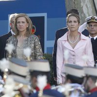 La Princesa Letizia y las Infantas Elena y Cristina el Día de la Hispanidad