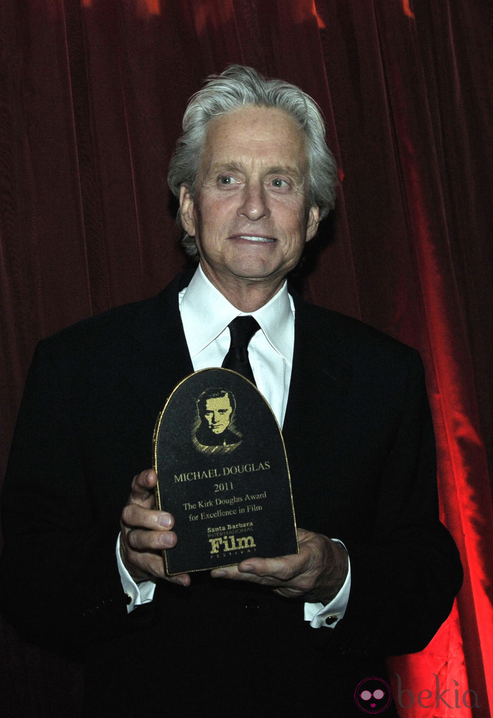 Michael Douglas con su Premio Kirk Douglas